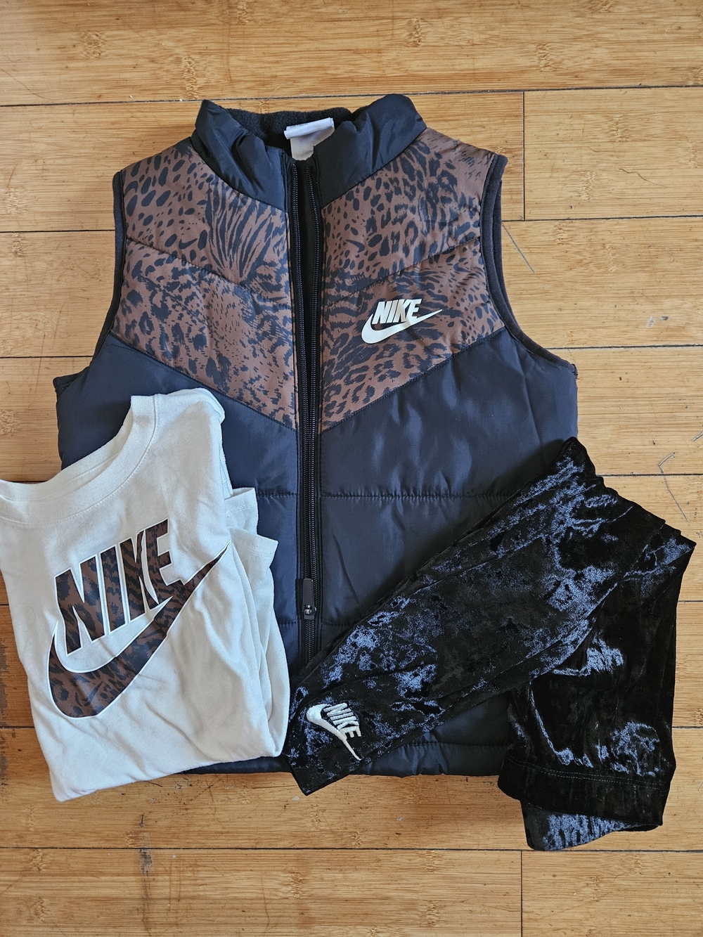 Nike Black Vest with Brown Leopard Yoke Leggings And Tshirt